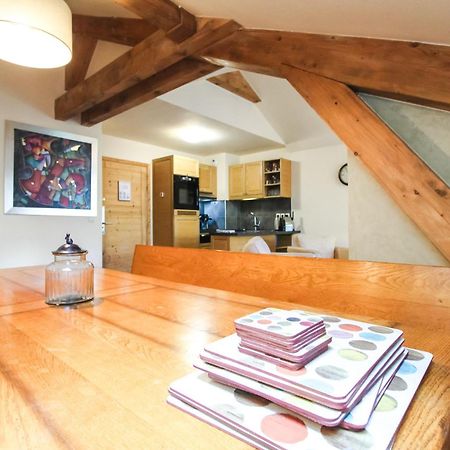 Exceptional 3 Bed Penthouse With Fireplace And Stunning Views فلين المظهر الخارجي الصورة