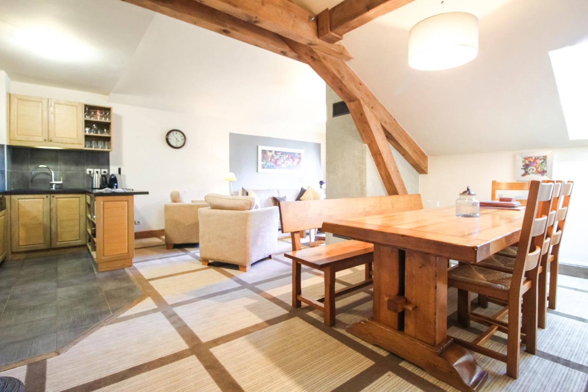 Exceptional 3 Bed Penthouse With Fireplace And Stunning Views فلين المظهر الخارجي الصورة