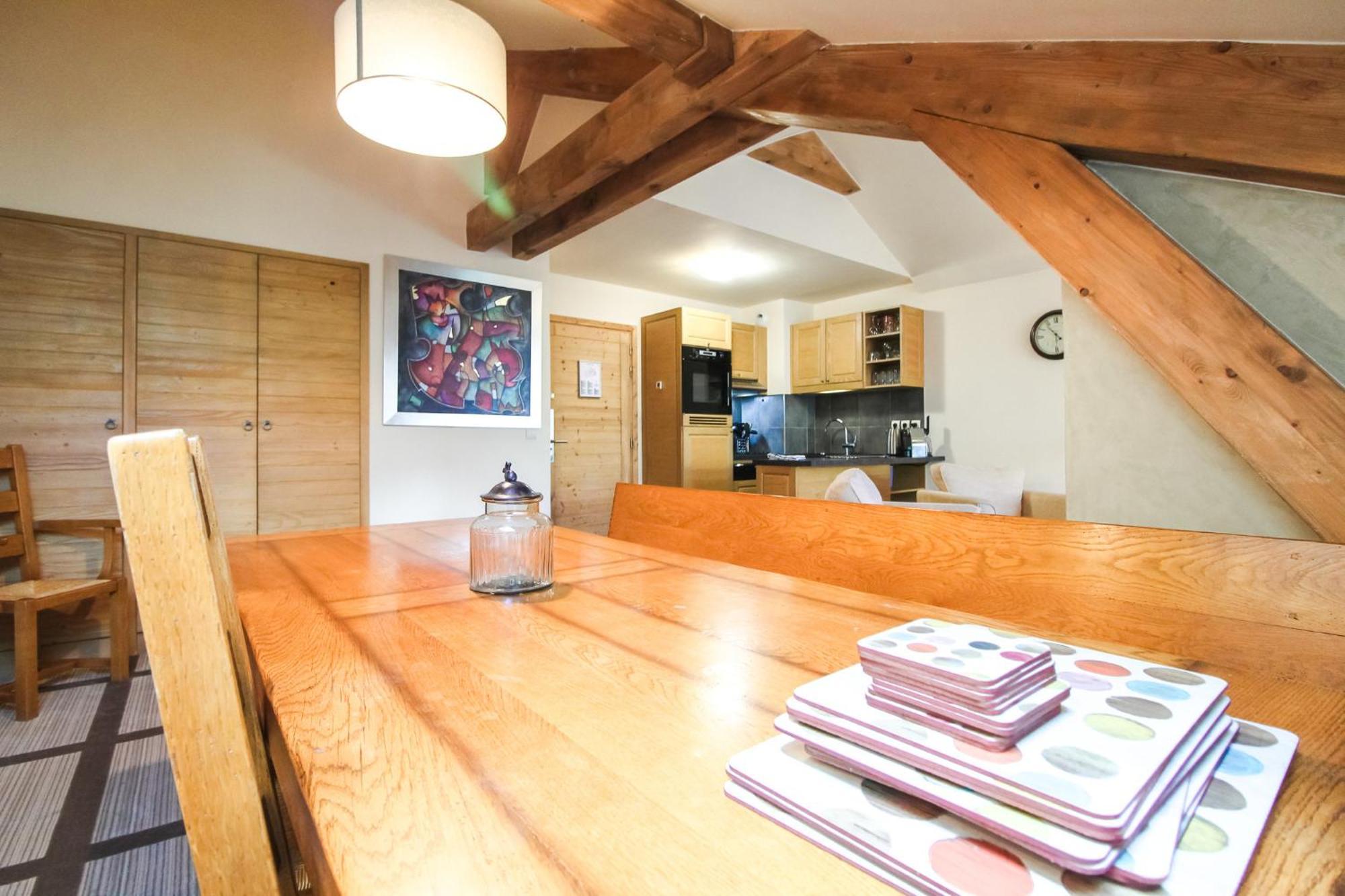 Exceptional 3 Bed Penthouse With Fireplace And Stunning Views فلين المظهر الخارجي الصورة