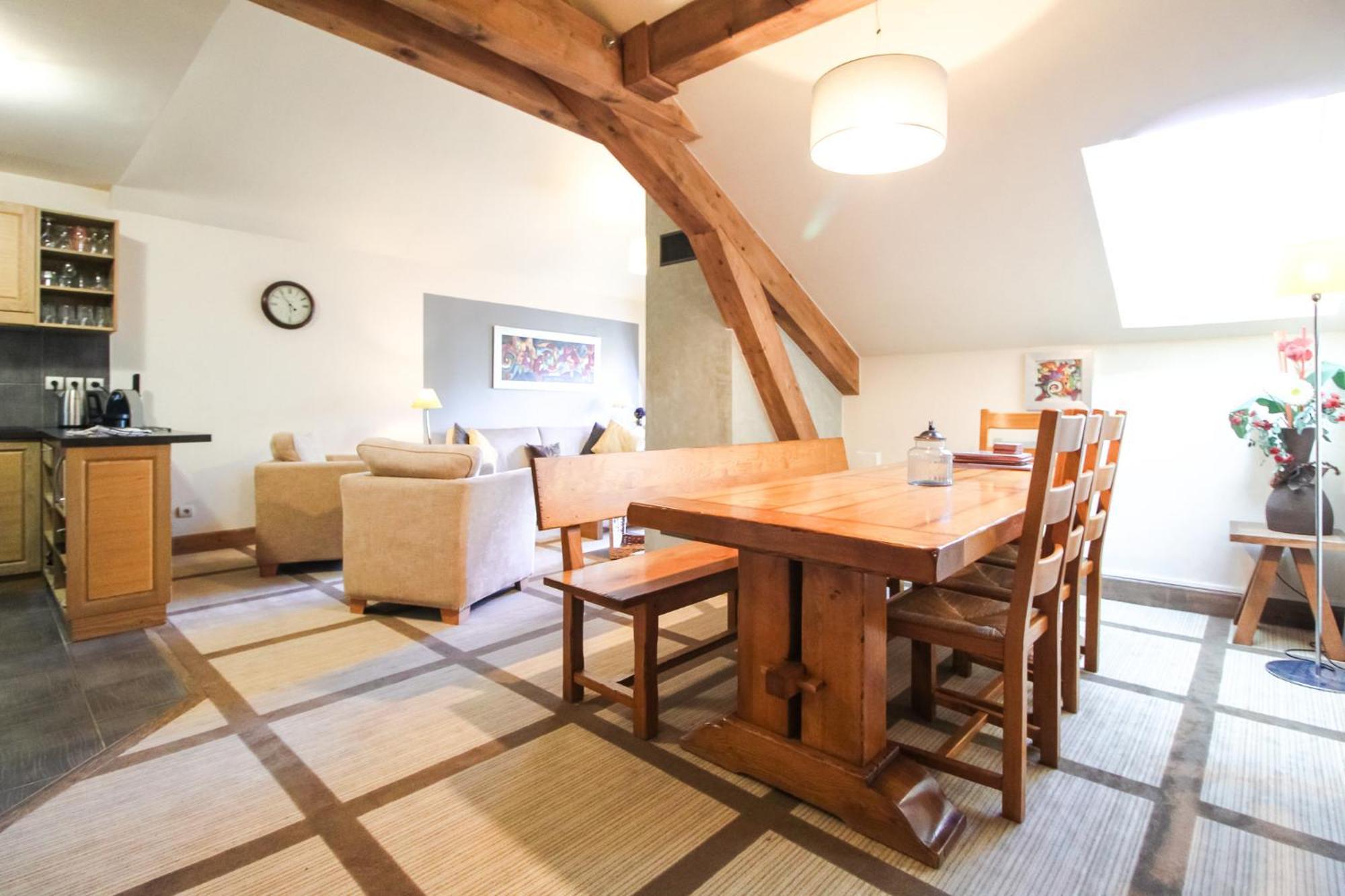 Exceptional 3 Bed Penthouse With Fireplace And Stunning Views فلين المظهر الخارجي الصورة