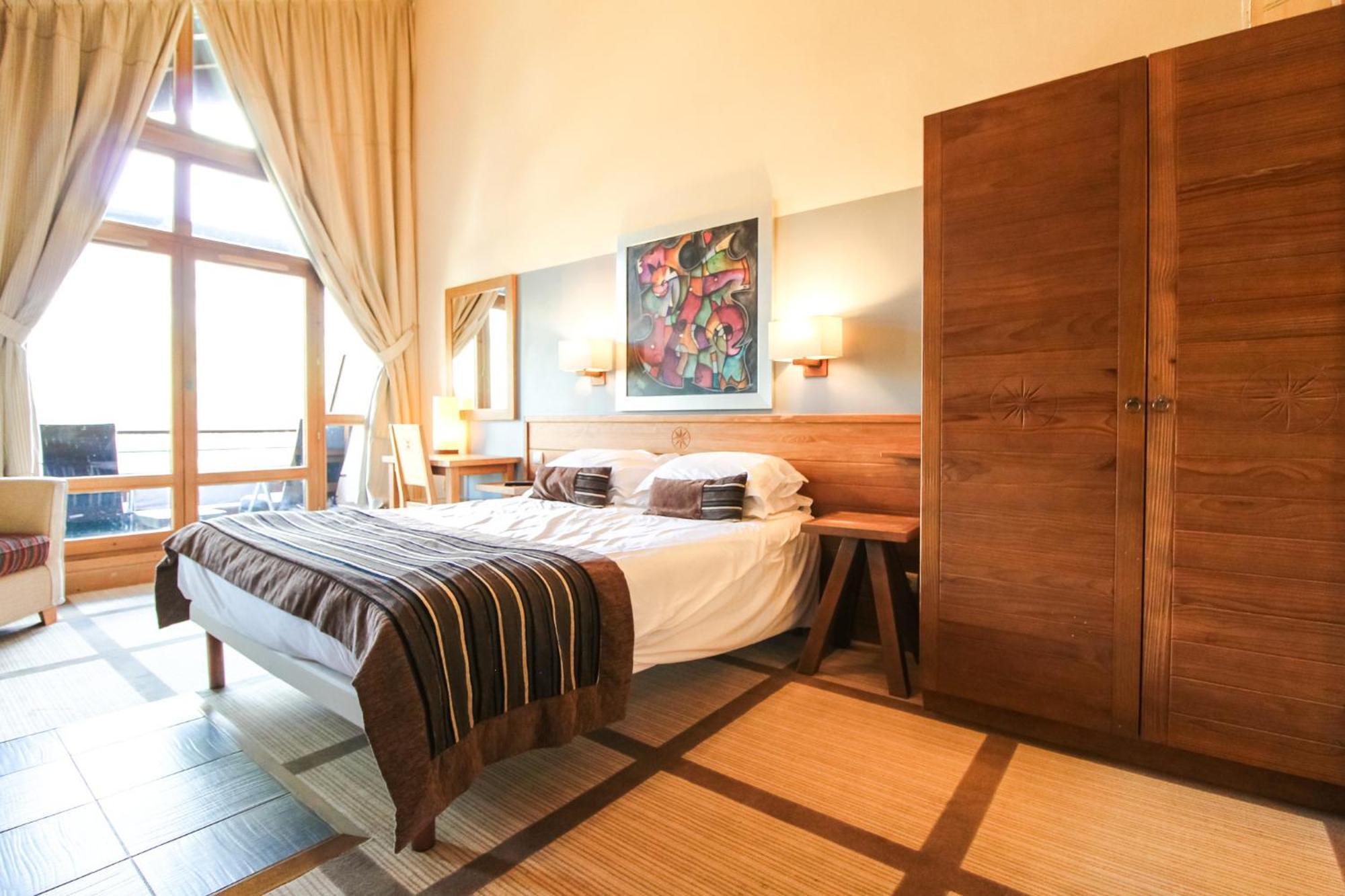 Exceptional 3 Bed Penthouse With Fireplace And Stunning Views فلين المظهر الخارجي الصورة