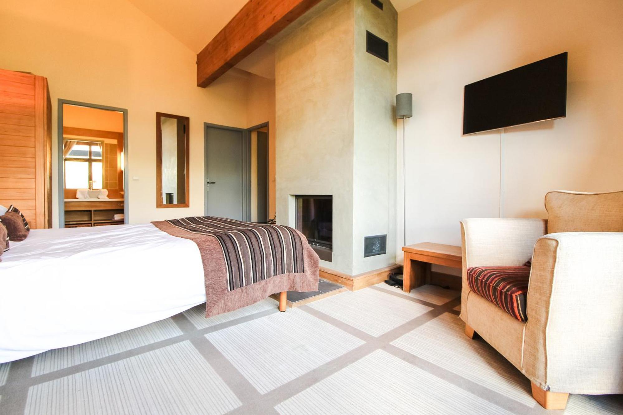 Exceptional 3 Bed Penthouse With Fireplace And Stunning Views فلين المظهر الخارجي الصورة