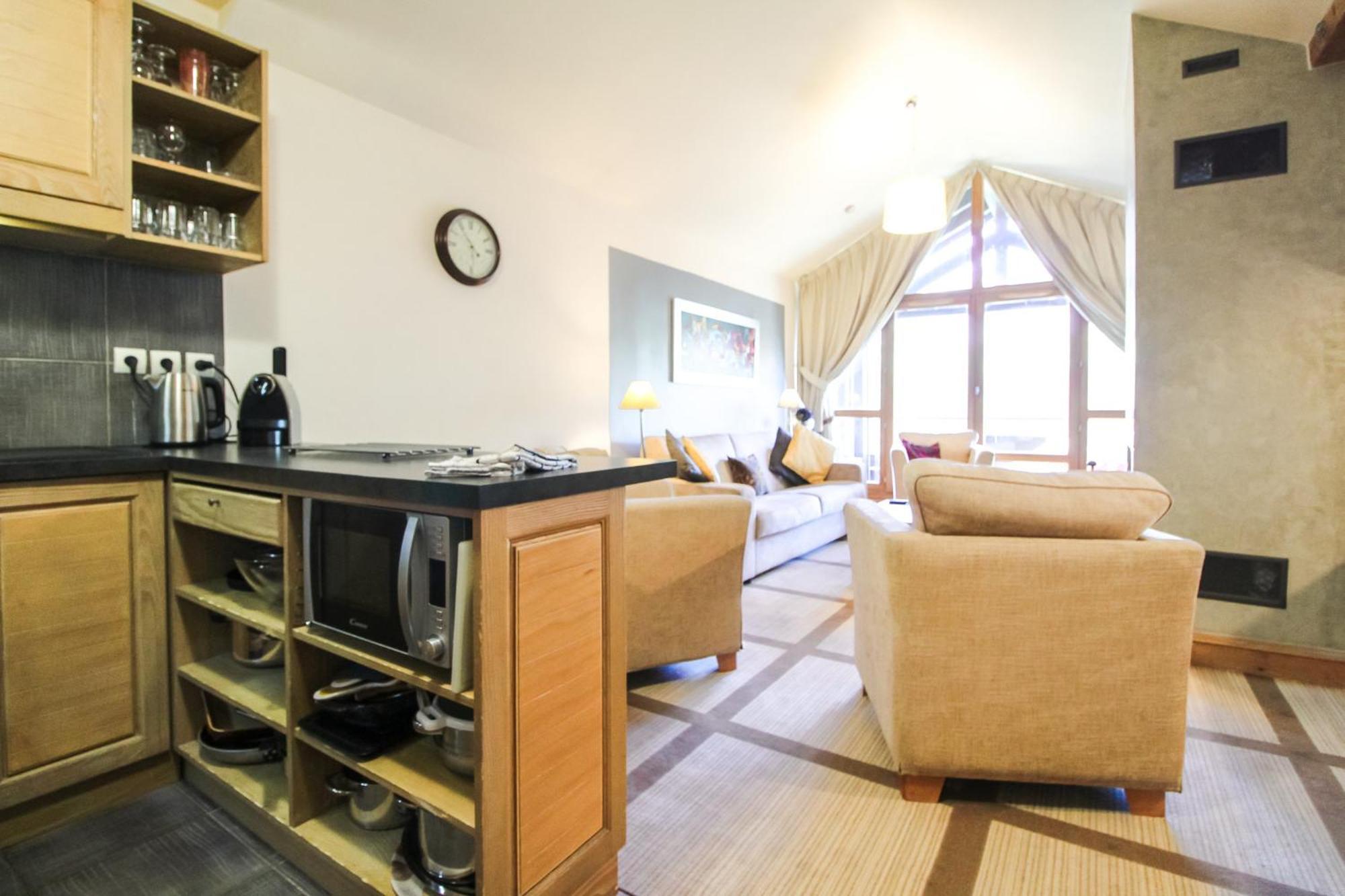 Exceptional 3 Bed Penthouse With Fireplace And Stunning Views فلين المظهر الخارجي الصورة