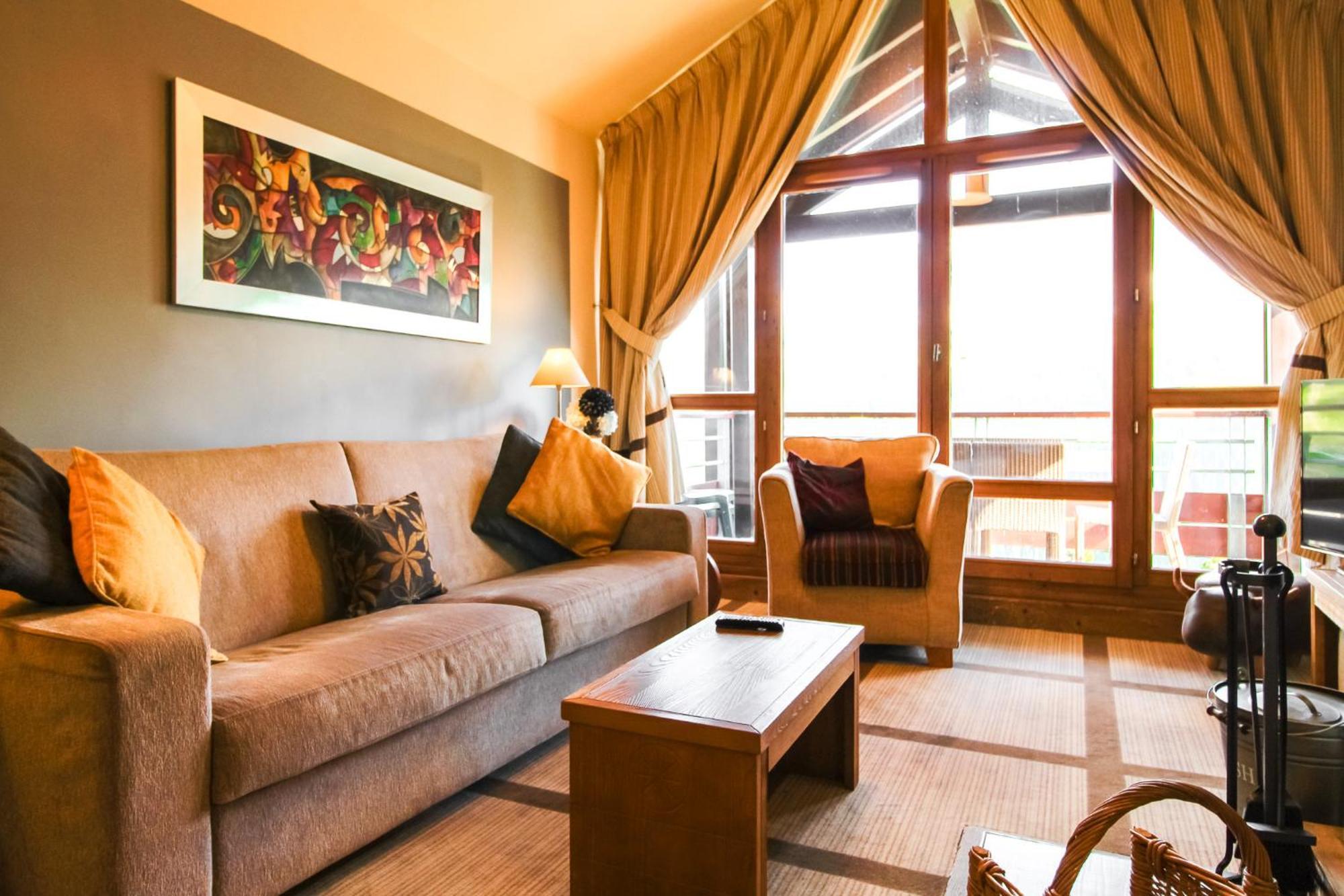 Exceptional 3 Bed Penthouse With Fireplace And Stunning Views فلين المظهر الخارجي الصورة