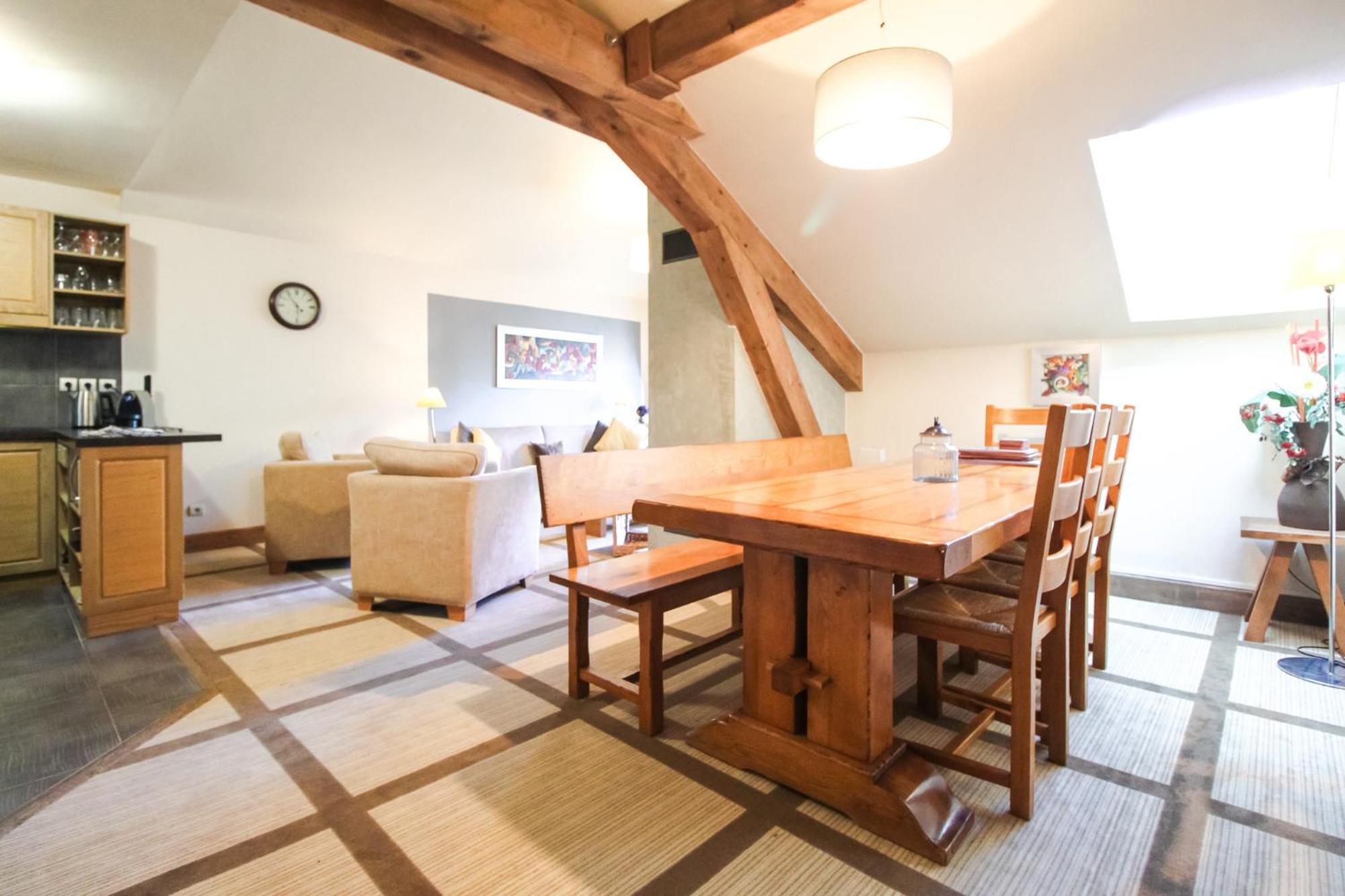 Exceptional 3 Bed Penthouse With Fireplace And Stunning Views فلين المظهر الخارجي الصورة