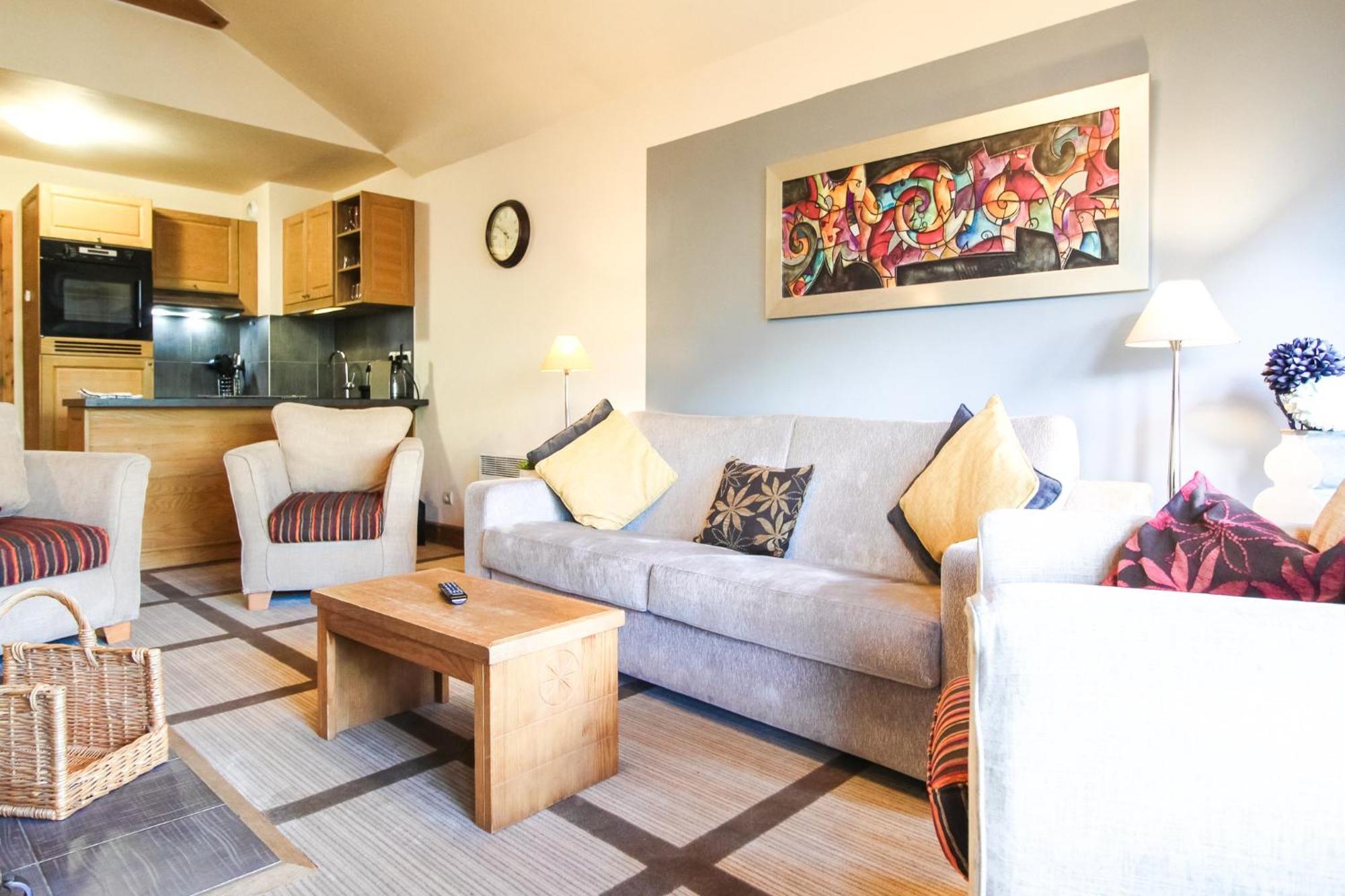Exceptional 3 Bed Penthouse With Fireplace And Stunning Views فلين المظهر الخارجي الصورة