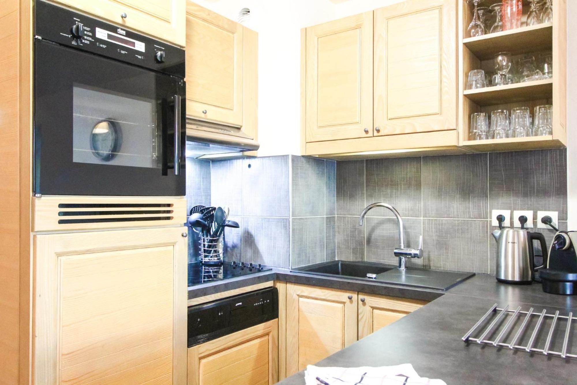 Exceptional 3 Bed Penthouse With Fireplace And Stunning Views فلين المظهر الخارجي الصورة