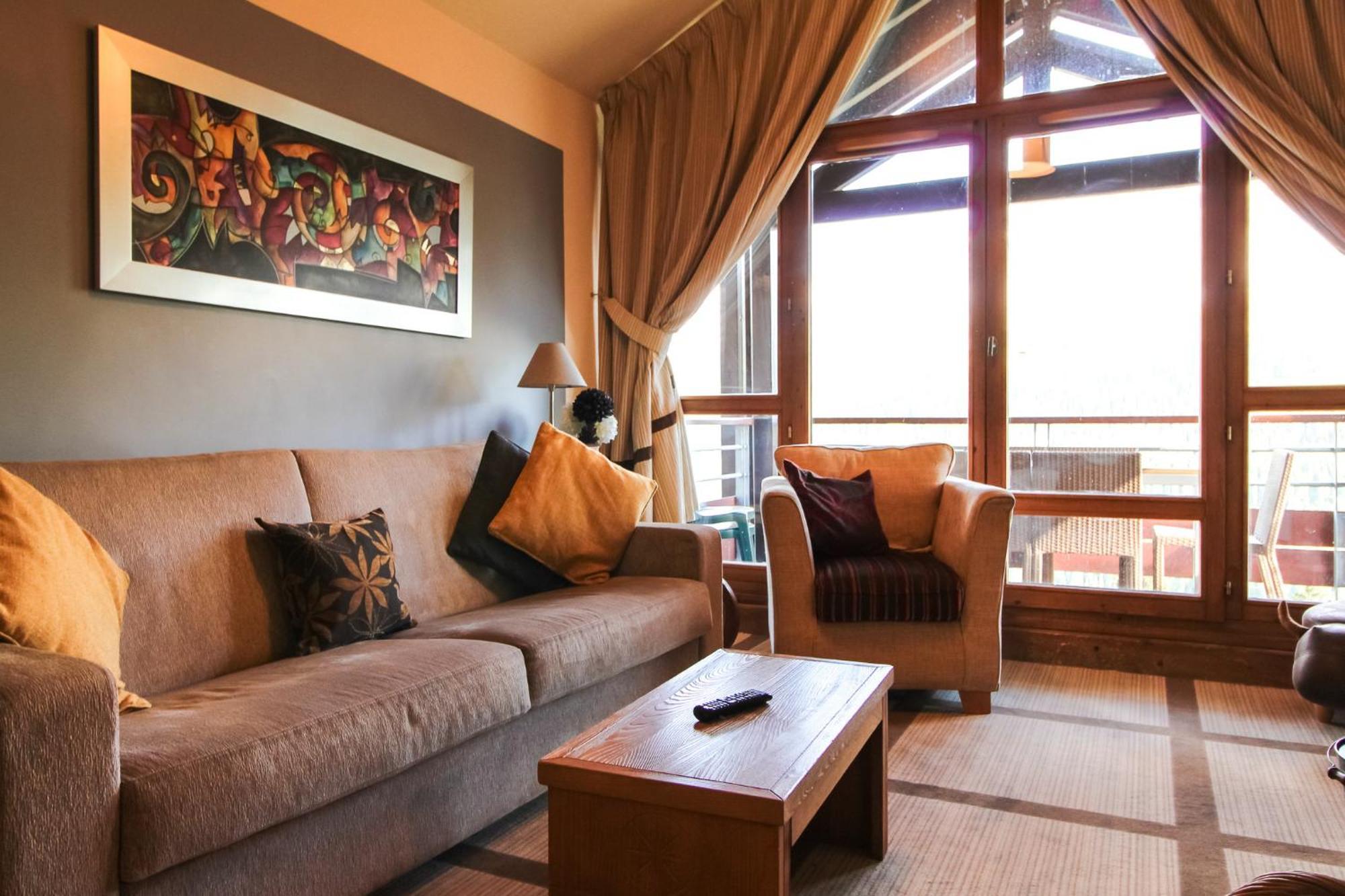 Exceptional 3 Bed Penthouse With Fireplace And Stunning Views فلين المظهر الخارجي الصورة