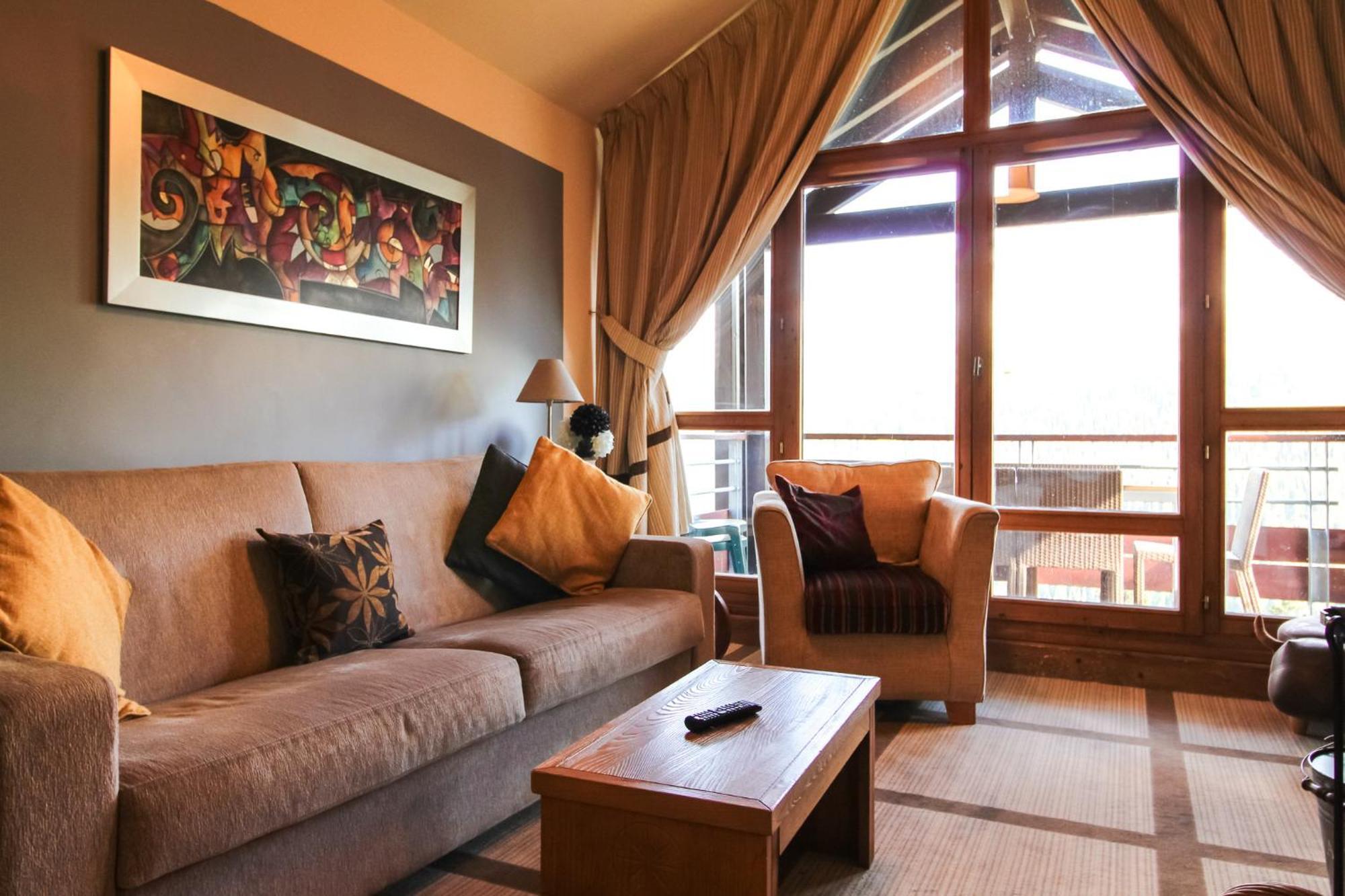 Exceptional 3 Bed Penthouse With Fireplace And Stunning Views فلين المظهر الخارجي الصورة