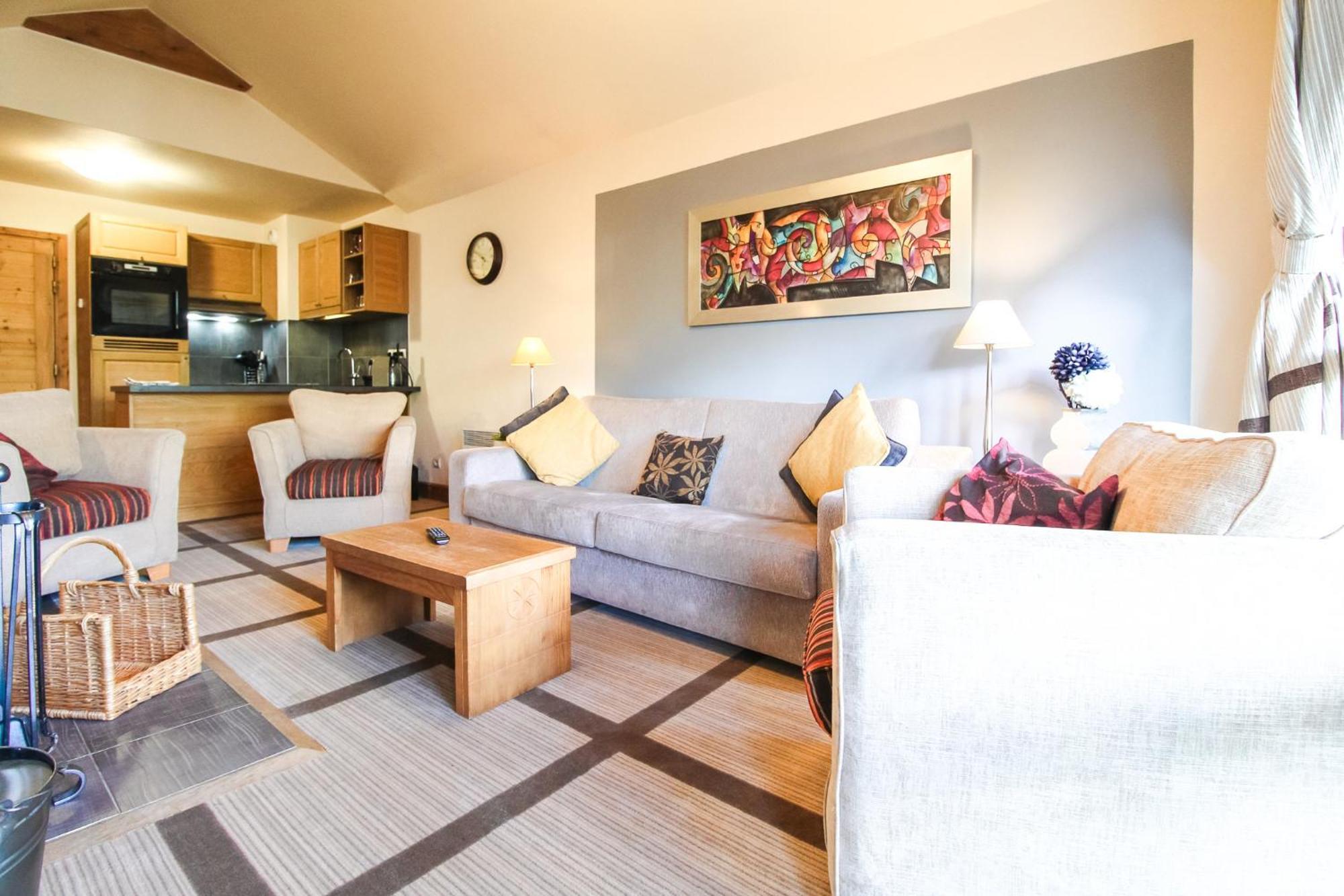 Exceptional 3 Bed Penthouse With Fireplace And Stunning Views فلين المظهر الخارجي الصورة