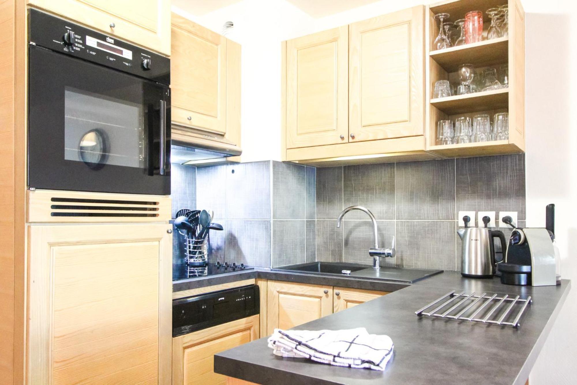Exceptional 3 Bed Penthouse With Fireplace And Stunning Views فلين المظهر الخارجي الصورة
