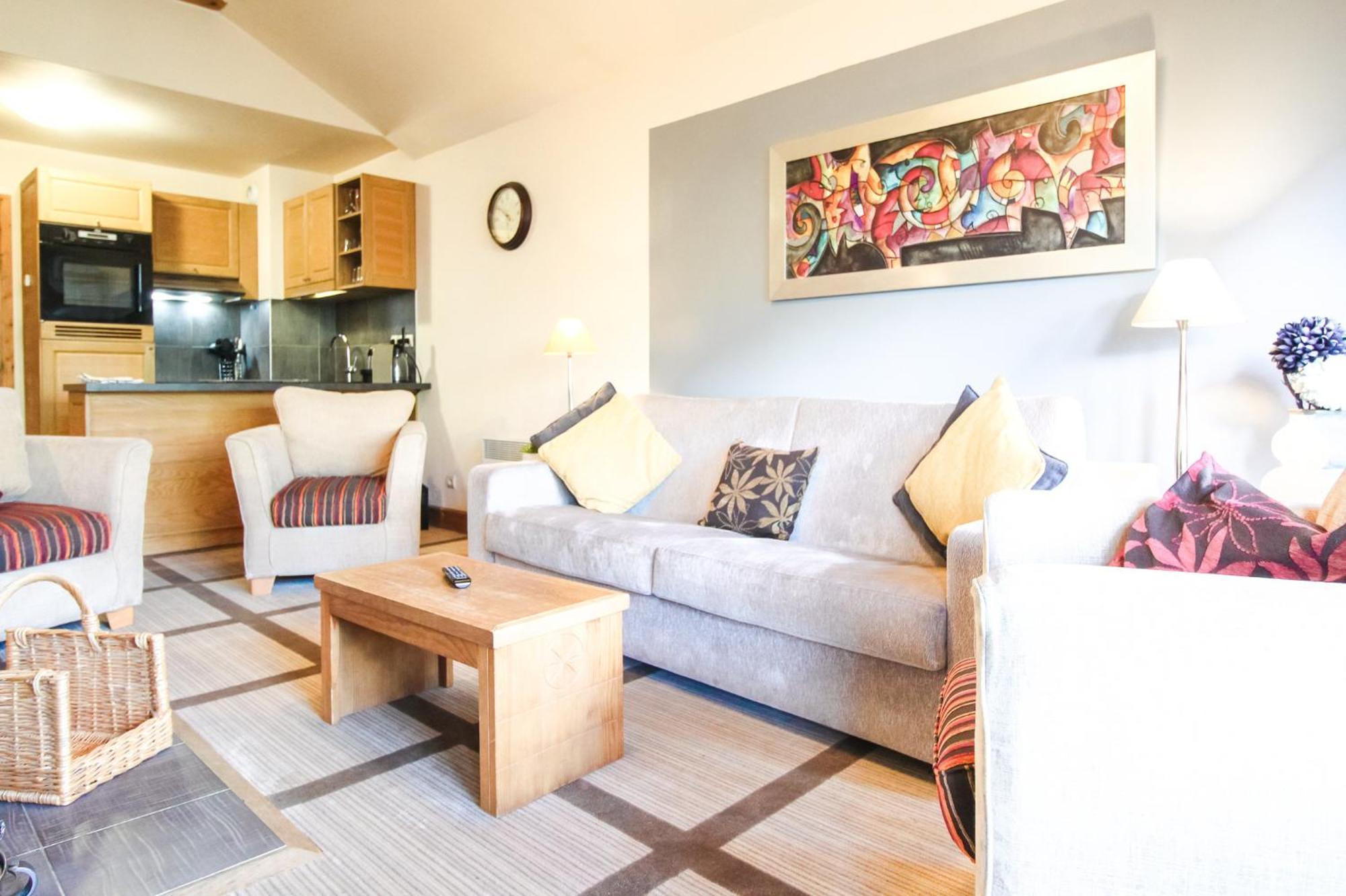 Exceptional 3 Bed Penthouse With Fireplace And Stunning Views فلين المظهر الخارجي الصورة